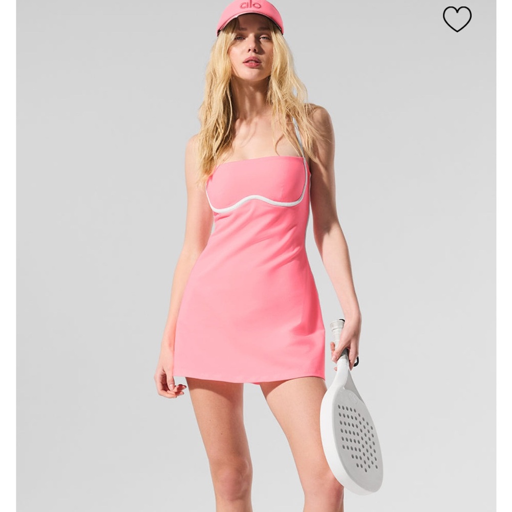 Alo Streamlined Dress Neon Bubblegum